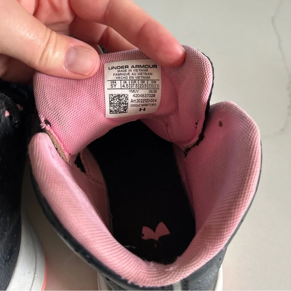 UNDER ARMOUR UA GS JET Basketball Sneakers - Picture 8 of 8